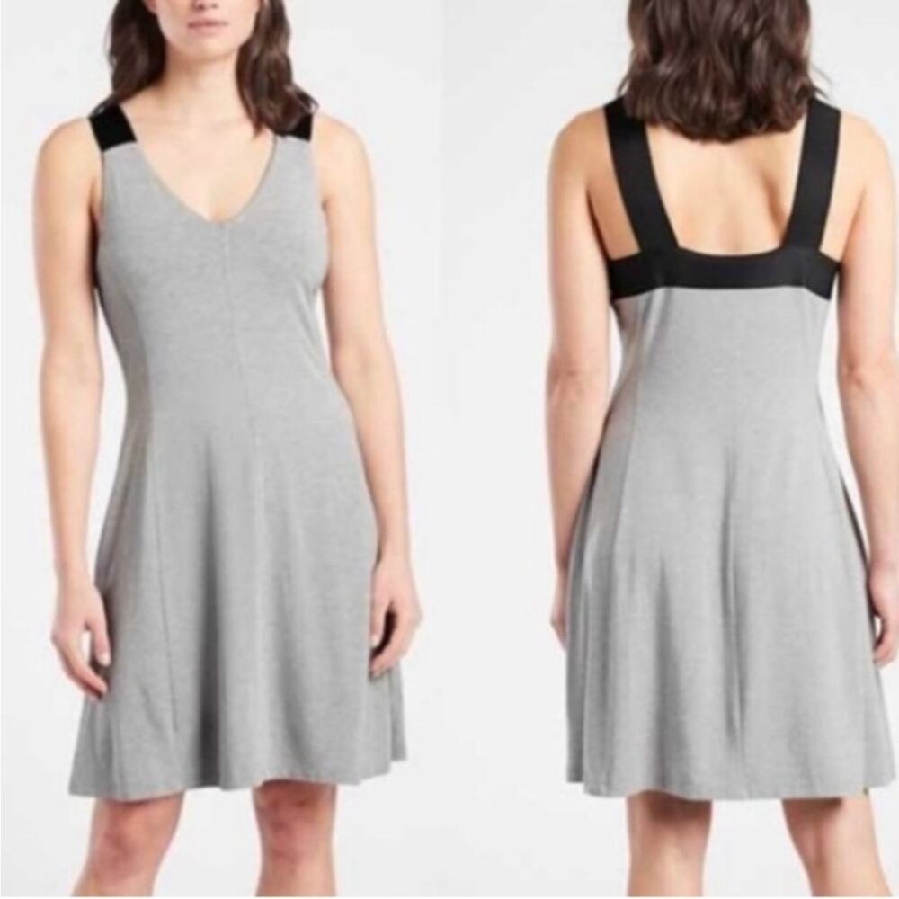 Athleta Dress Womens Small Heather Gray Santorini Travel Tank Shelf Bra Sporty